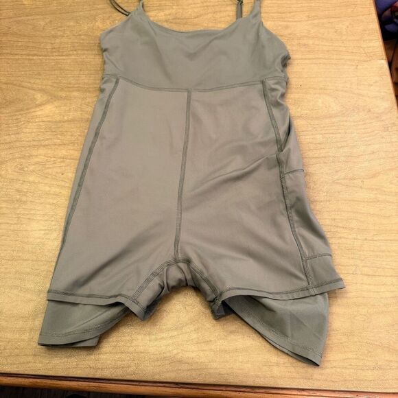 Abercrombie & Fitch Sage Green Athletic Skort Dress Small - Picture 6 of 8